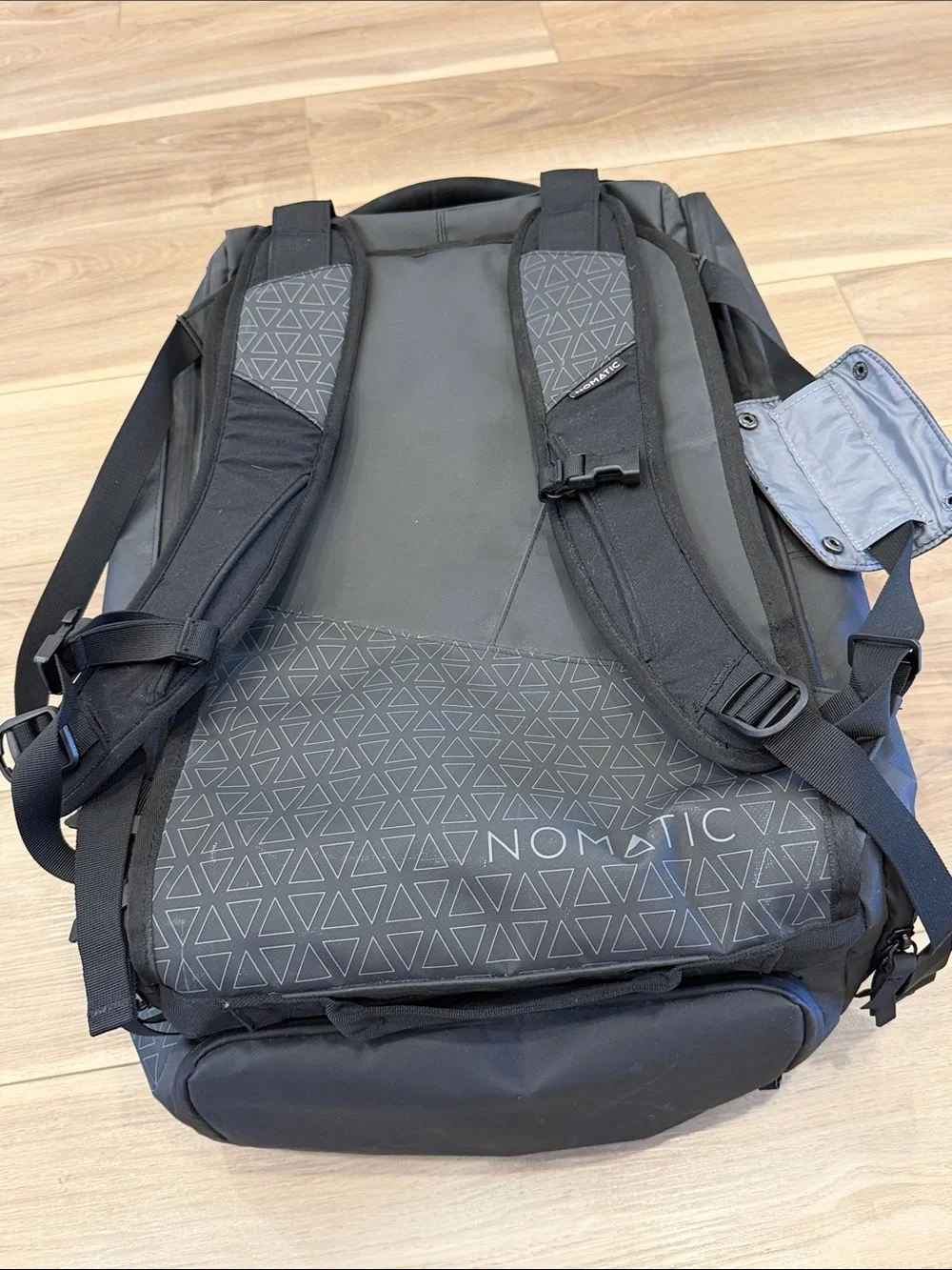 Nomatic Kickstarter Men's Travel Bag Set - 40L - worn once!